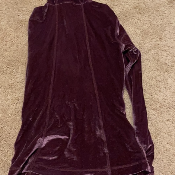 Lululemon garnet define hooded jacket *velvet,sold out* - Picture 5 of 8